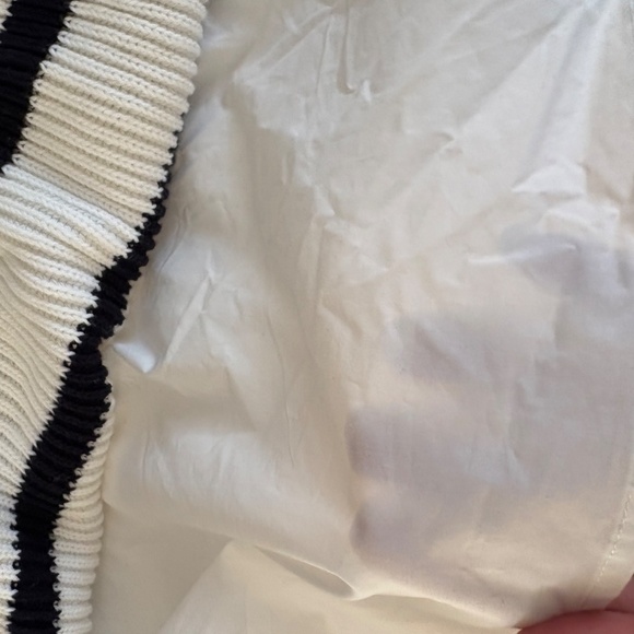 OUI sweater. ( like new!!!). 45$ Size US8 - Picture 10 of 12